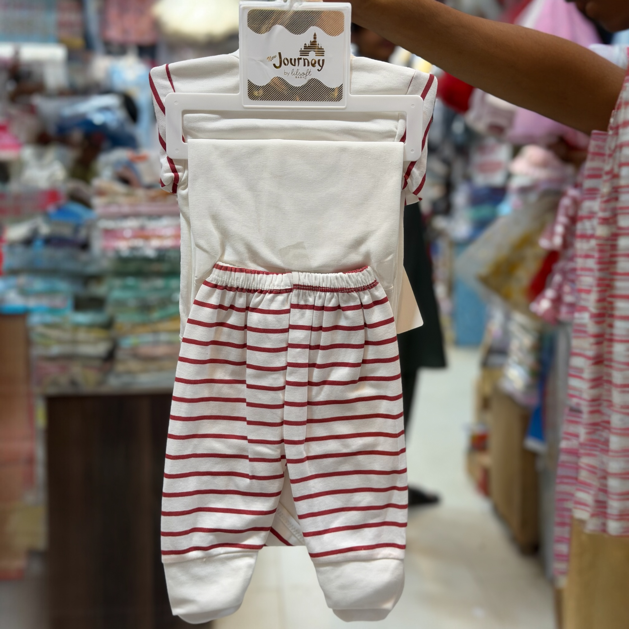 7 Piece Baby Girl Starter Set – Cotton Newborn Gift Set with Shirt, Pajama, Bib, Blanket, Cap & Booties