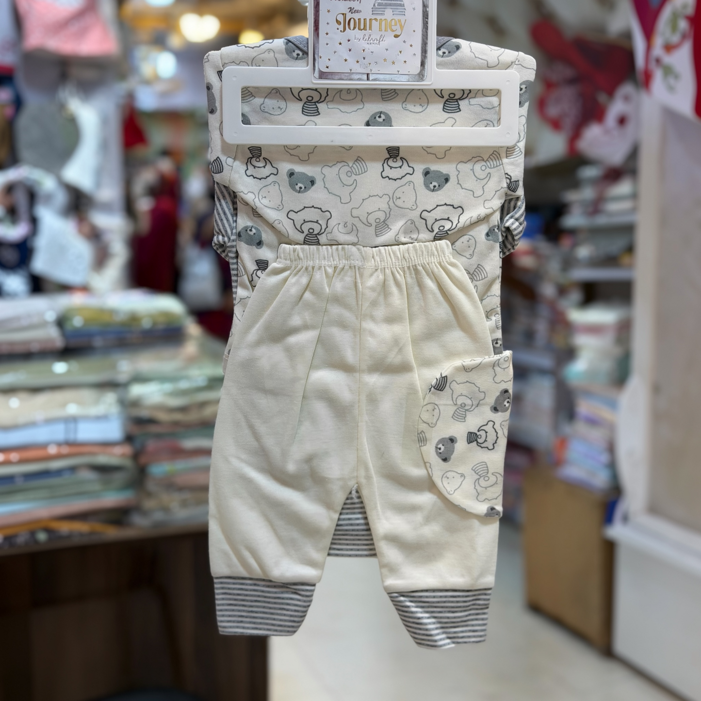 10 Piece Newborn Baby Cotton Starter Set – Shirt, Pajama, Romper, Bib, Cap & Accessories(0-3Months)