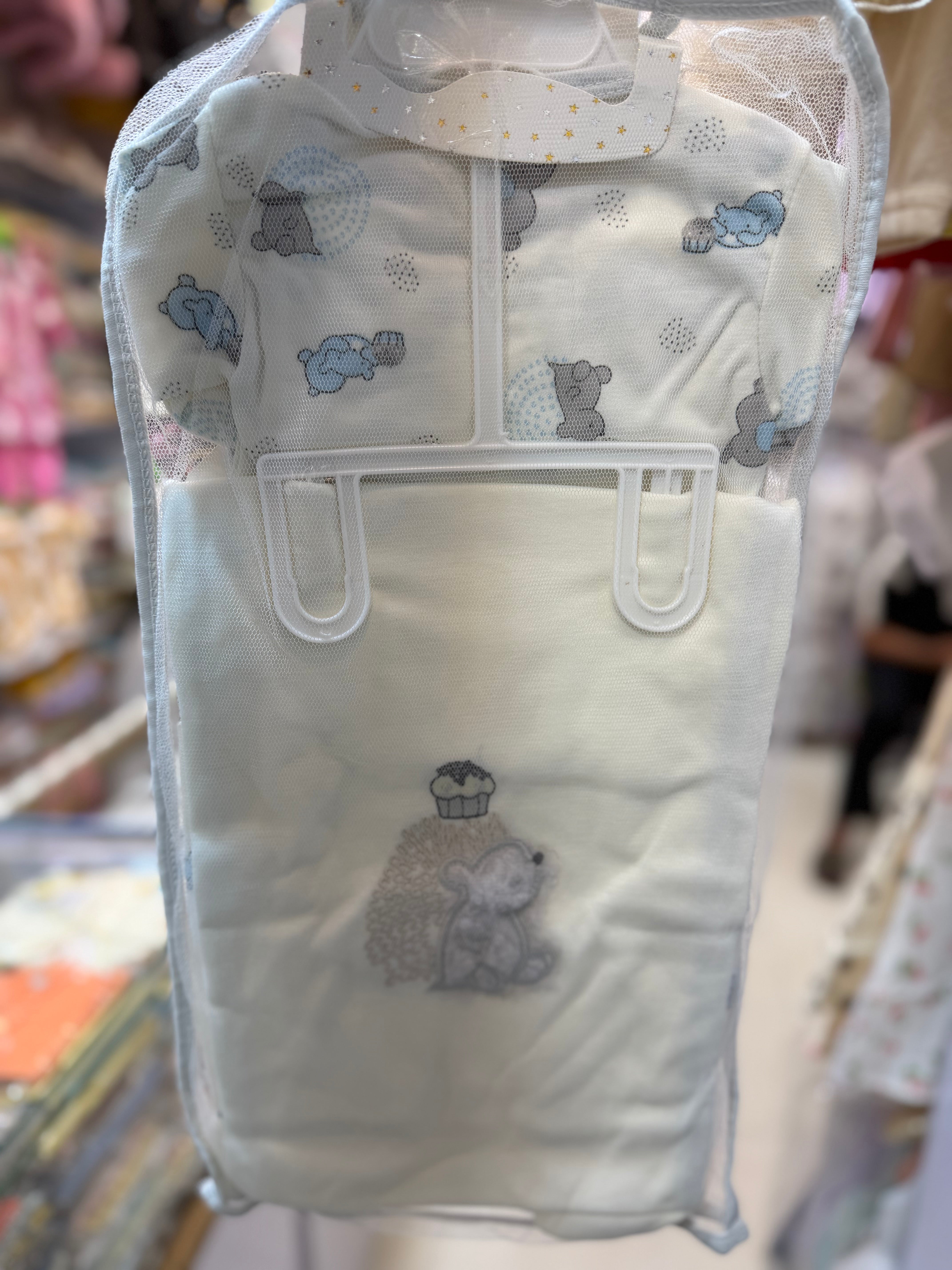10 Piece Newborn Baby Starter Set – Unisex Cotton Gift Set with Shirt, Pajama, Bib, Blanket, Cap, Booties & Wash Cloths